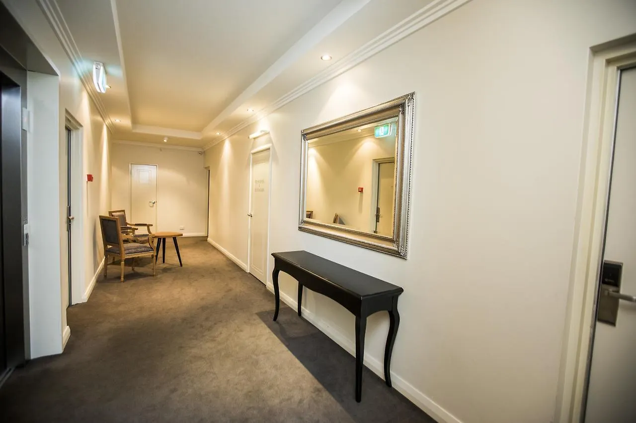 **** Aparthotel Zappeion Apartments Perth Australia