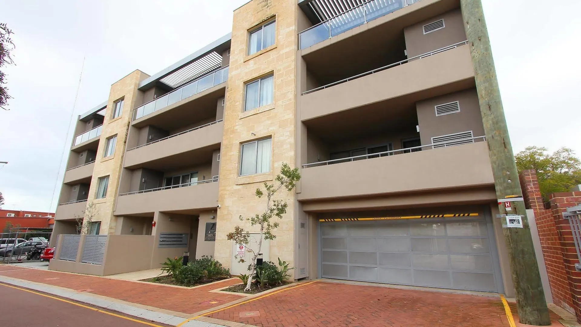 Zappeion Apartments Perth Aparthotel